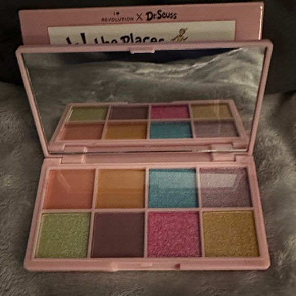 Revolution Dr. Seuss Colorful Eyeshadow Palette - Picture 5 of 5